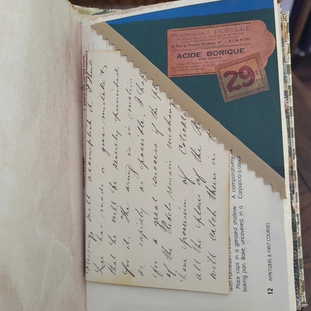 Vintage Themed Junk Journal - Picture 14 of 17